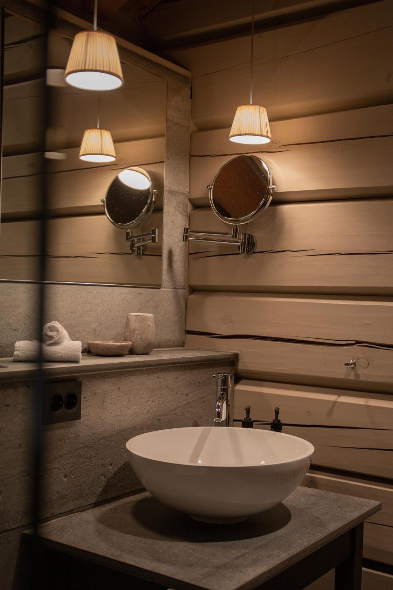 Camera King Superior